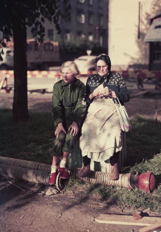 Heikki Aho & Claire Aho - Helsinki in 1950&acute;s Colours - Copyright JB